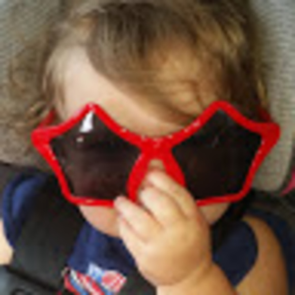 Meet your Posher, Tabitha - Picture 1 of 1